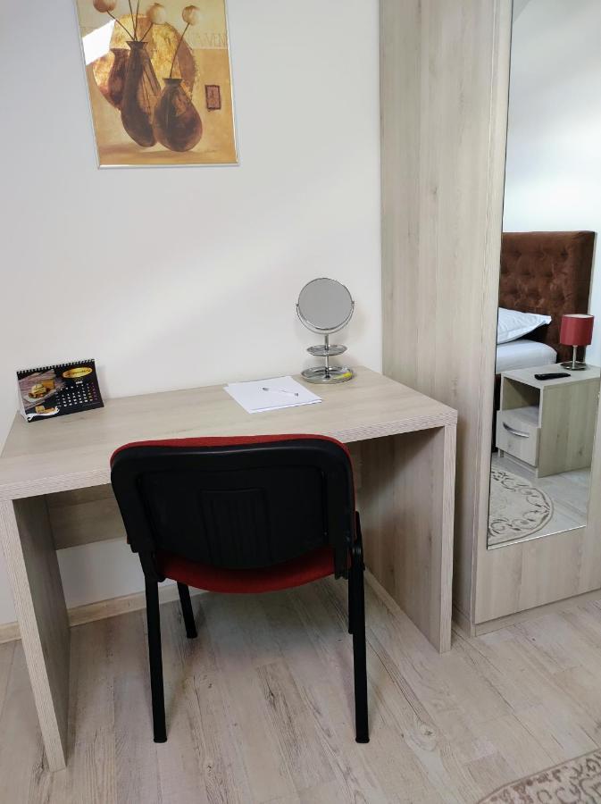 Simona Apartament Palas Mall Apartman Jászvásár Kültér fotó